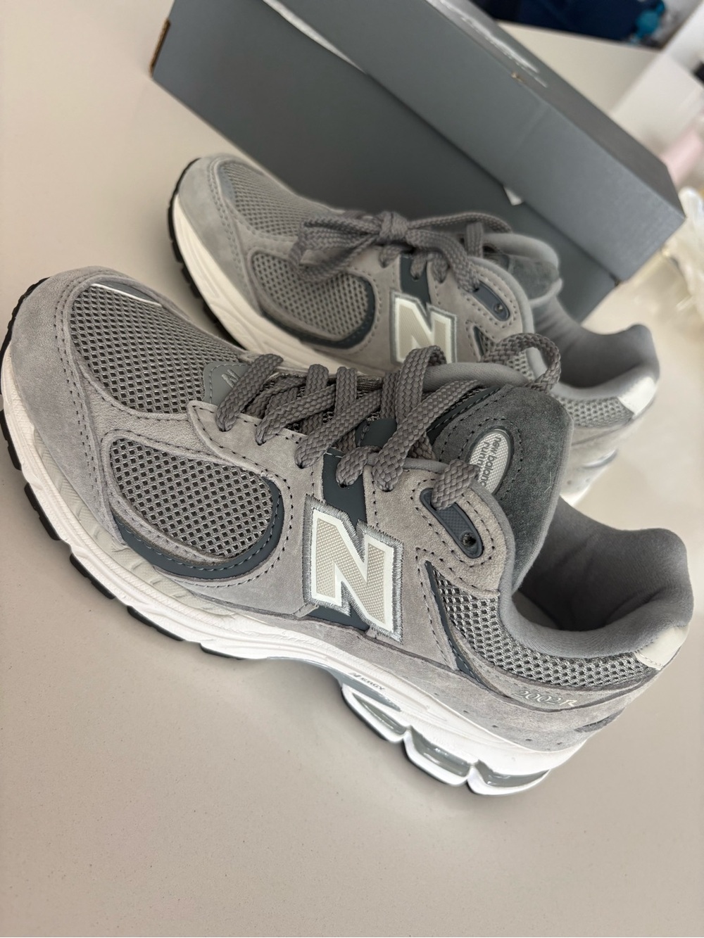New Balance 2002R Women’s Sneakers